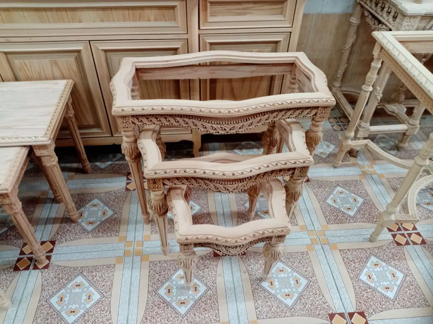 رنگ و پلی استر کابینت، درب و چهارچوب|خدمات پیشه و مهارت|مشهد, کشف|دیوار