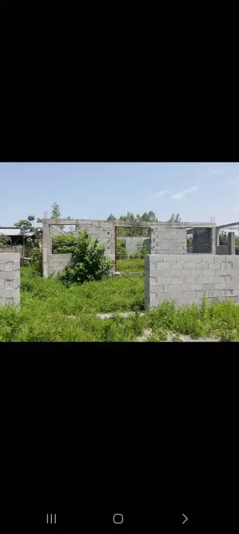 بنا نیمه کاره مسیر دریا //۲۰۰ متر زمین|فروش زمین و ملک کلنگی|رضوانشهر, |دیوار