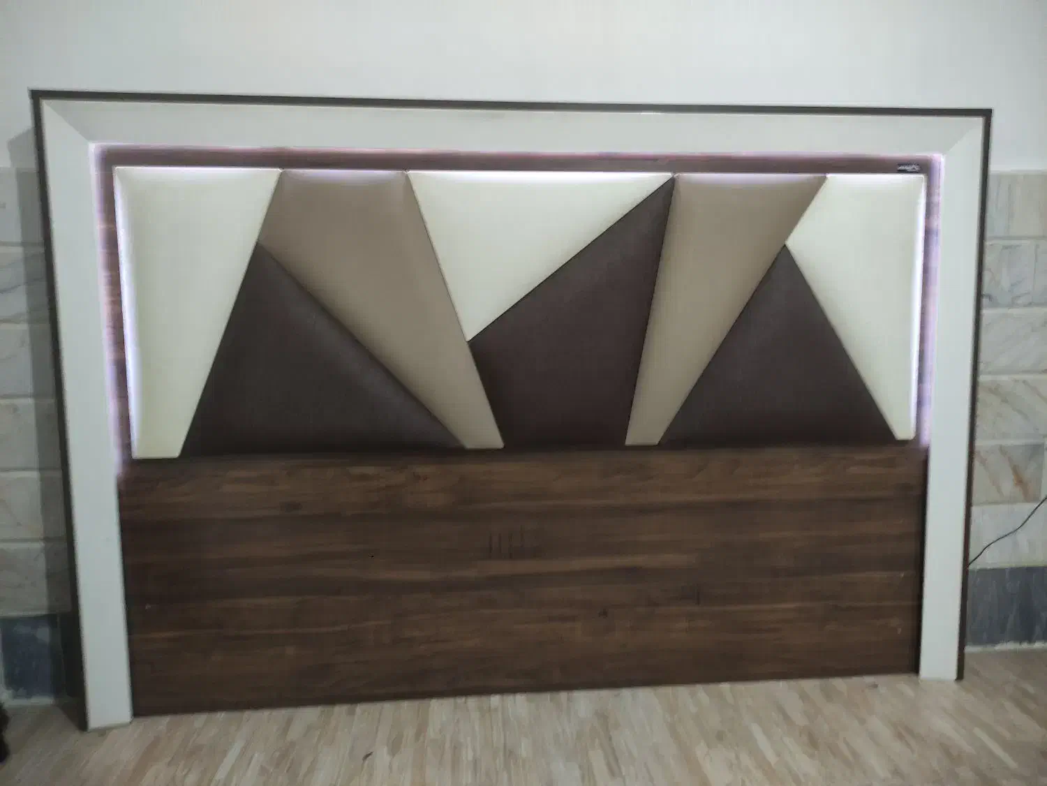 تخت با نور مخفی شبانه|تشک تختخواب|قم, انصار‌الحسین|دیوار