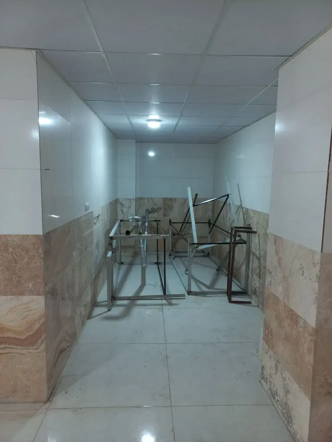 دعوت به همکاری برای غذا خوری|استخدام خدمات فروشگاه و رستوران|میانه, |دیوار