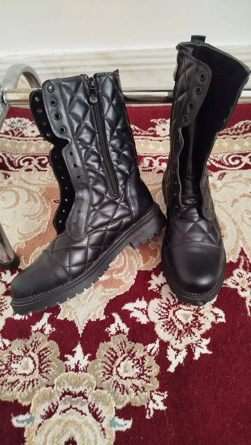 بوت سایز ۳۸ کاملا نو|کیف، کفش، کمربند|یاسوج, |دیوار