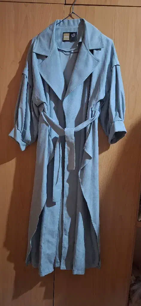 لباس پاییزه|لباس|اصفهان, باغ دریاچه|دیوار