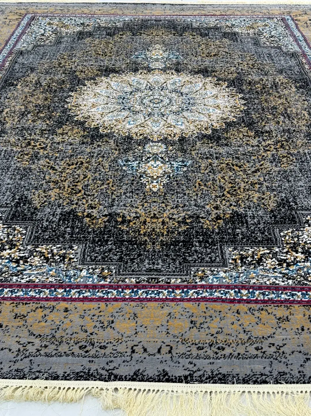 فرش شیک زیر ۶ میلیون|فرش|گرگان, |دیوار