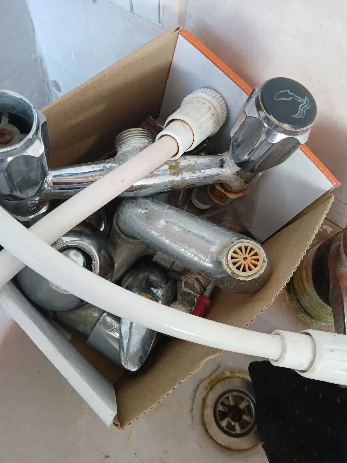 شیرحماموشیردستشویی.قابلاستفاده|لوازم سرویس بهداشتی|مشگین شهر, |دیوار