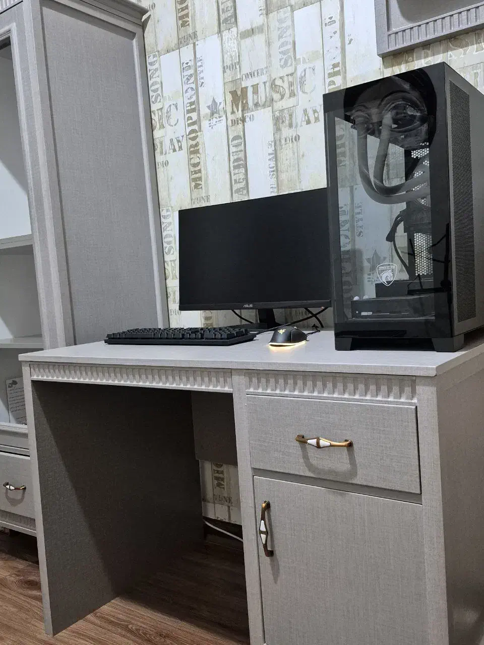 میز تحریر|میز تحریر و کامپیوتر|تهران, علم و صنعت|دیوار