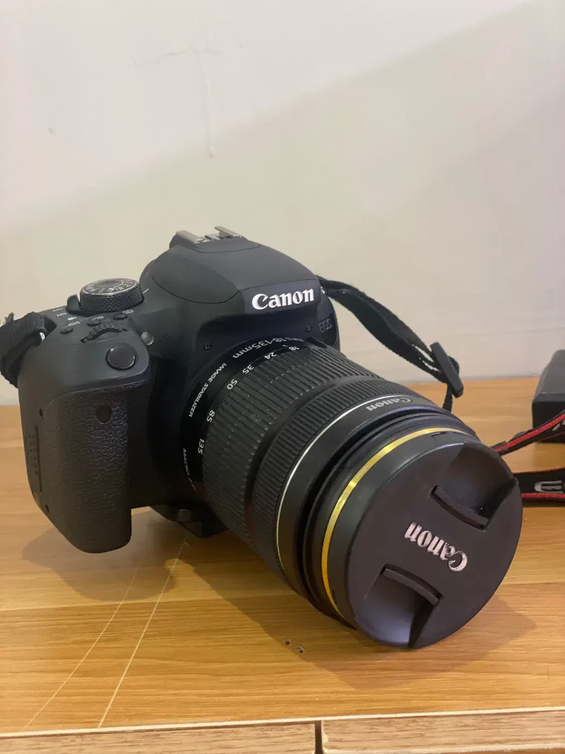 دوربین Canon 800D همراه با لنز حرفه‌ای 18-135|دوربین عکاسی و فیلم‌برداری|مشهد, حجاب (شهرک غرب)|دیوار