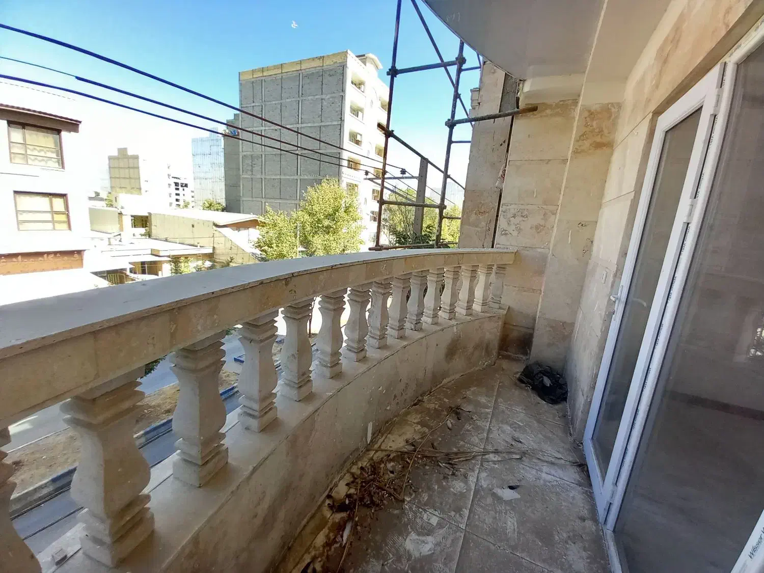 واحد ۱۳۰ متری،غرق در نور،کلید اول،خیام شرقی|فروش آپارتمان|دورود, |دیوار