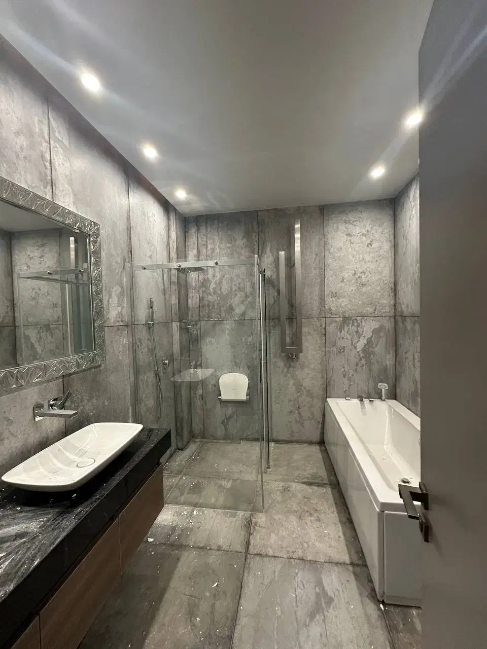 ولنجک ۲۲۰ متر سوپر لوکس/ مدرن/ تراس بزرگ ۴پارکینگ