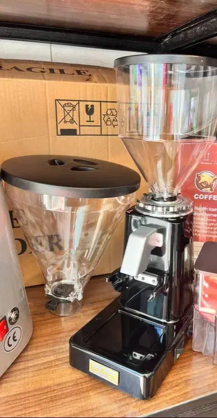 آسیاب قهوه/نیمه صنعتی019/موتورسنگین/برند بارنی|کافی‌شاپ و رستوران|اهواز, شهرک دانشگاه|دیوار