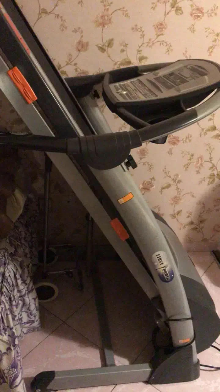 ترد میل برند درحد نو|تجهیزات ورزشی|تهران, کوی بیمه|دیوار