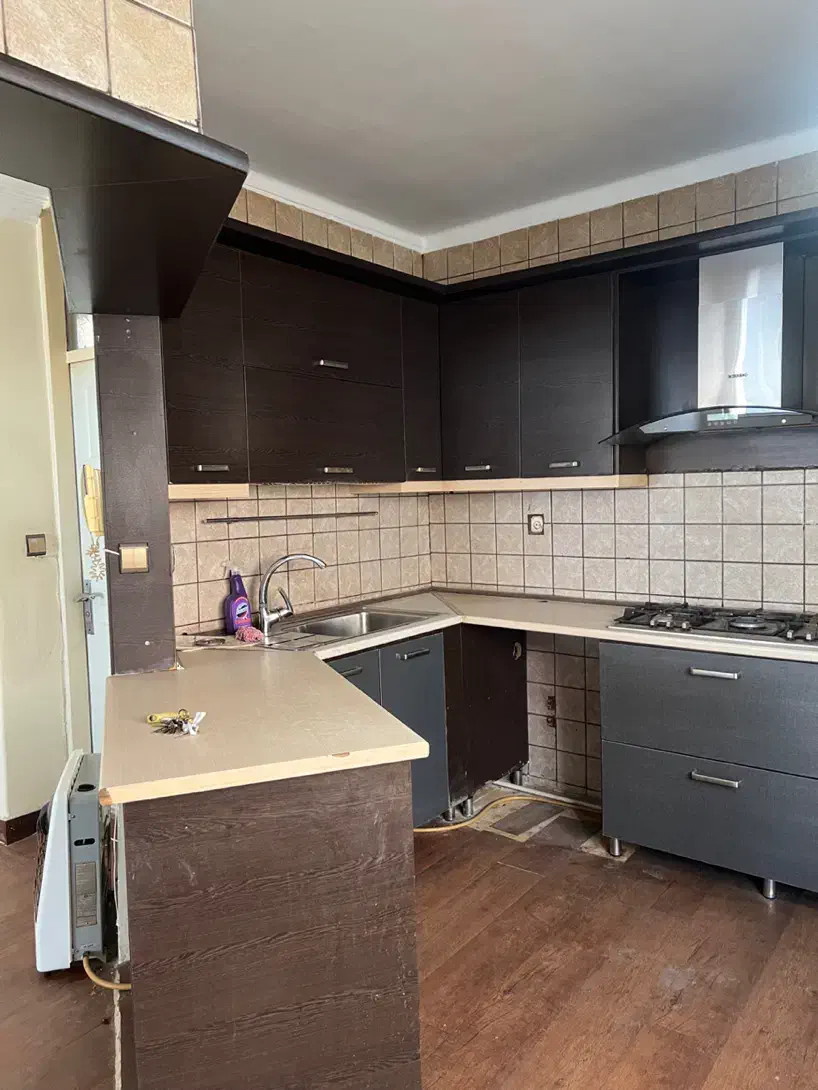 آپارتمان|اجارهٔ آپارتمان|رشت, صفاری|دیوار