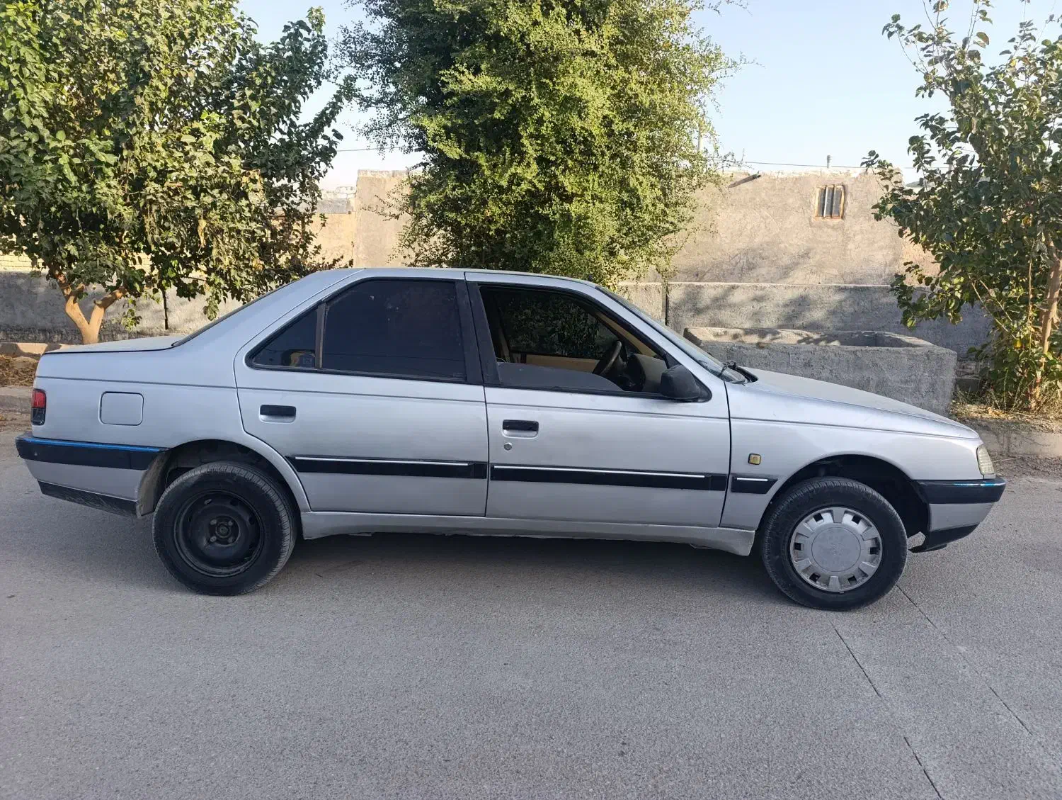 فروش پژو 405 دو گانه فابریک دور رنگ بخاطر زیبایی|خودرو سواری و وانت|داراب, |دیوار