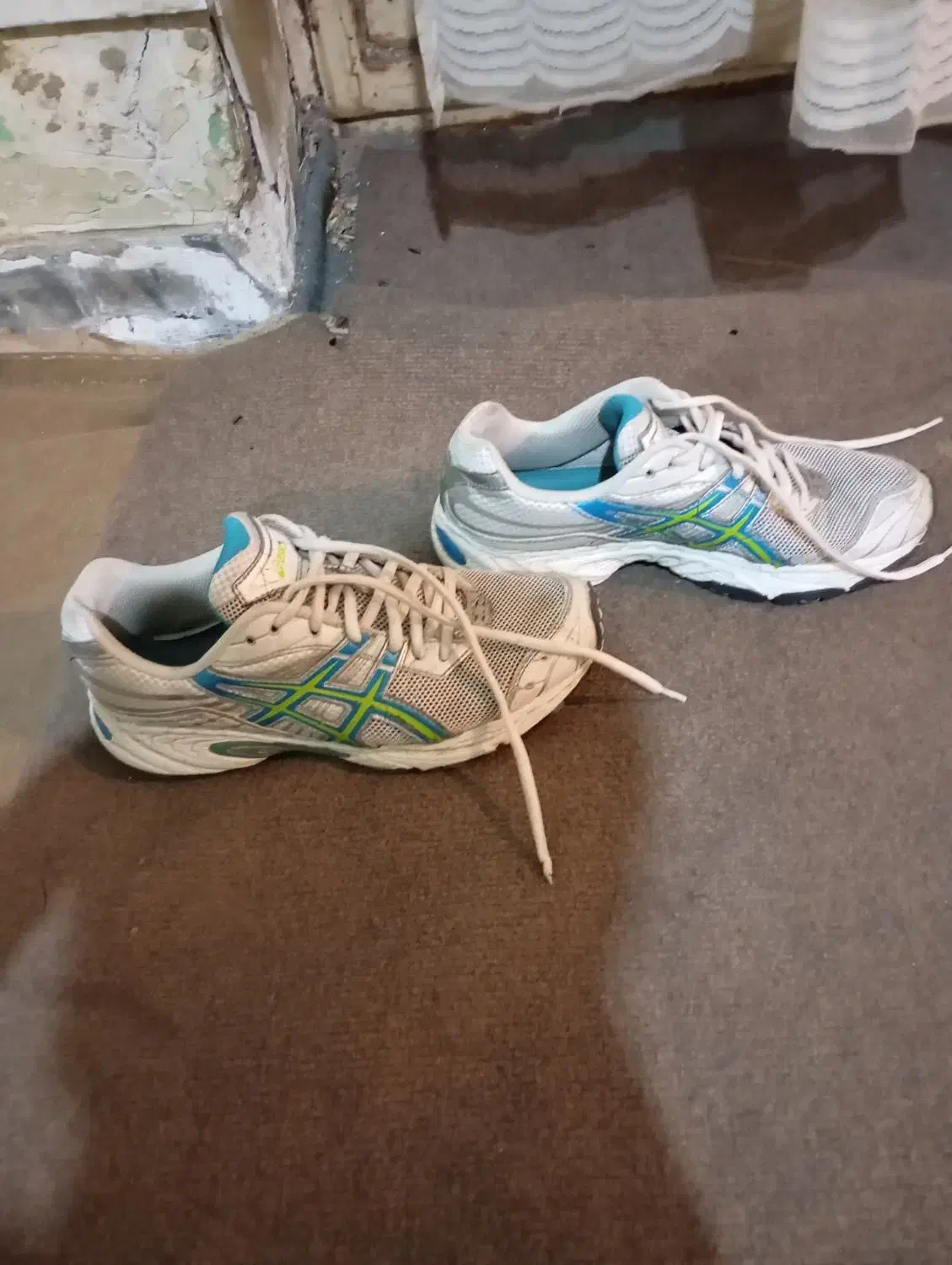 کتونی اورجینال ( تاناکورا ) سایز ۴۰|کیف، کفش، کمربند|نهاوند, |دیوار