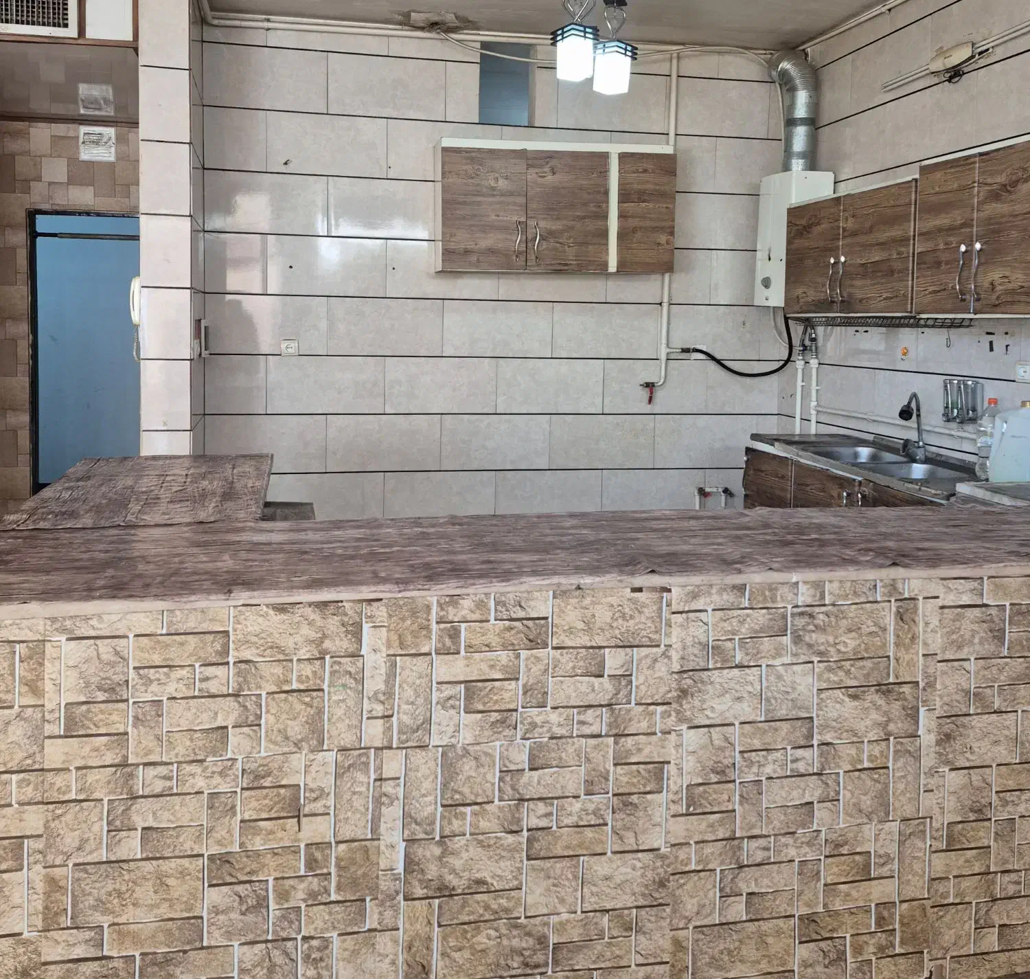 رهن و اجاره منزل دربست ماشین رو|اجارهٔ خانه و ویلا|اصفهان, قهجاورستان|دیوار