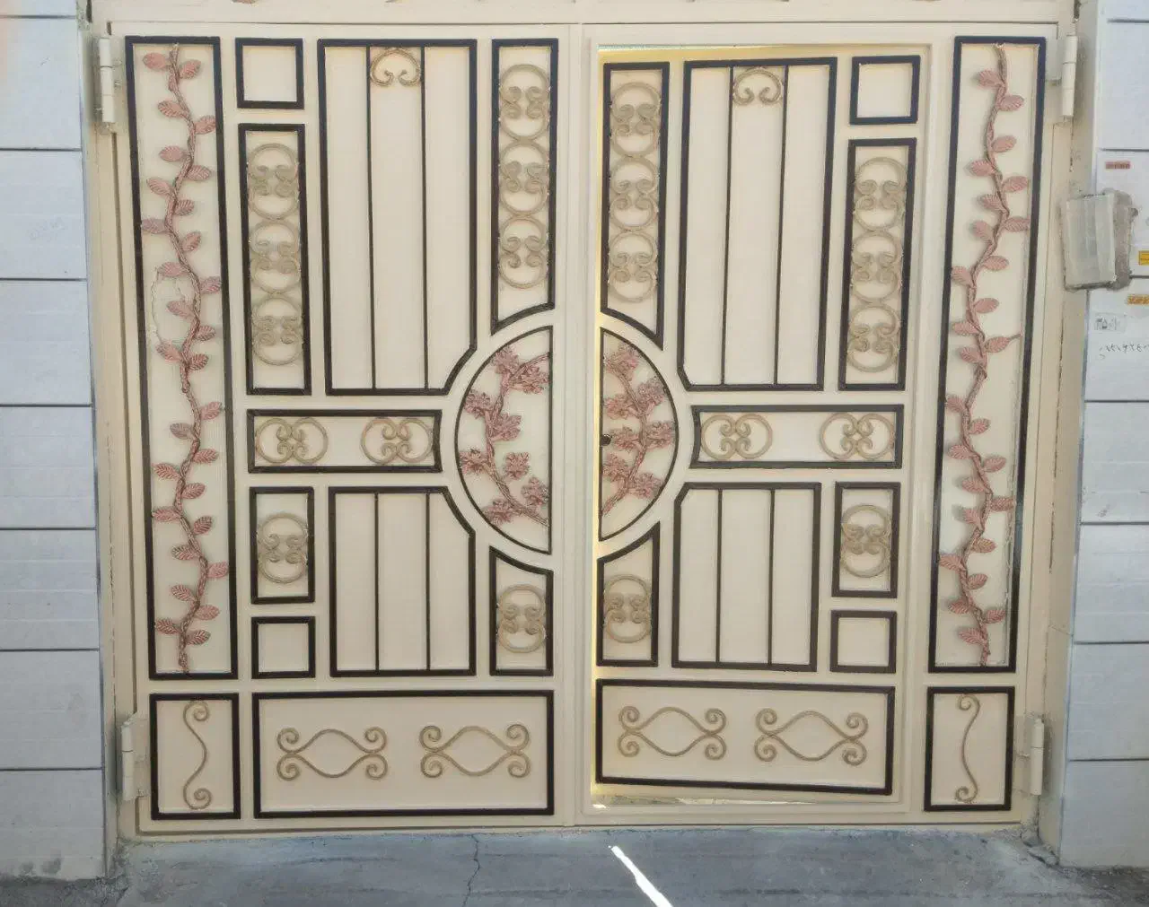 رنگ امیزی|خدمات پیشه و مهارت|مهاجران, |دیوار