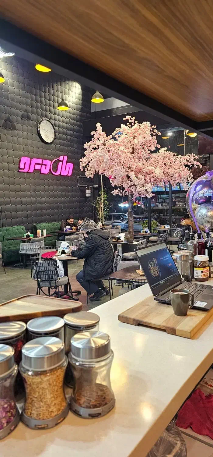 استخدام سوخاری زن سالاد زن و ساندویچ زن|استخدام خدمات فروشگاه و رستوران|تهران, نیروی هوایی (پیروزی)|دیوار