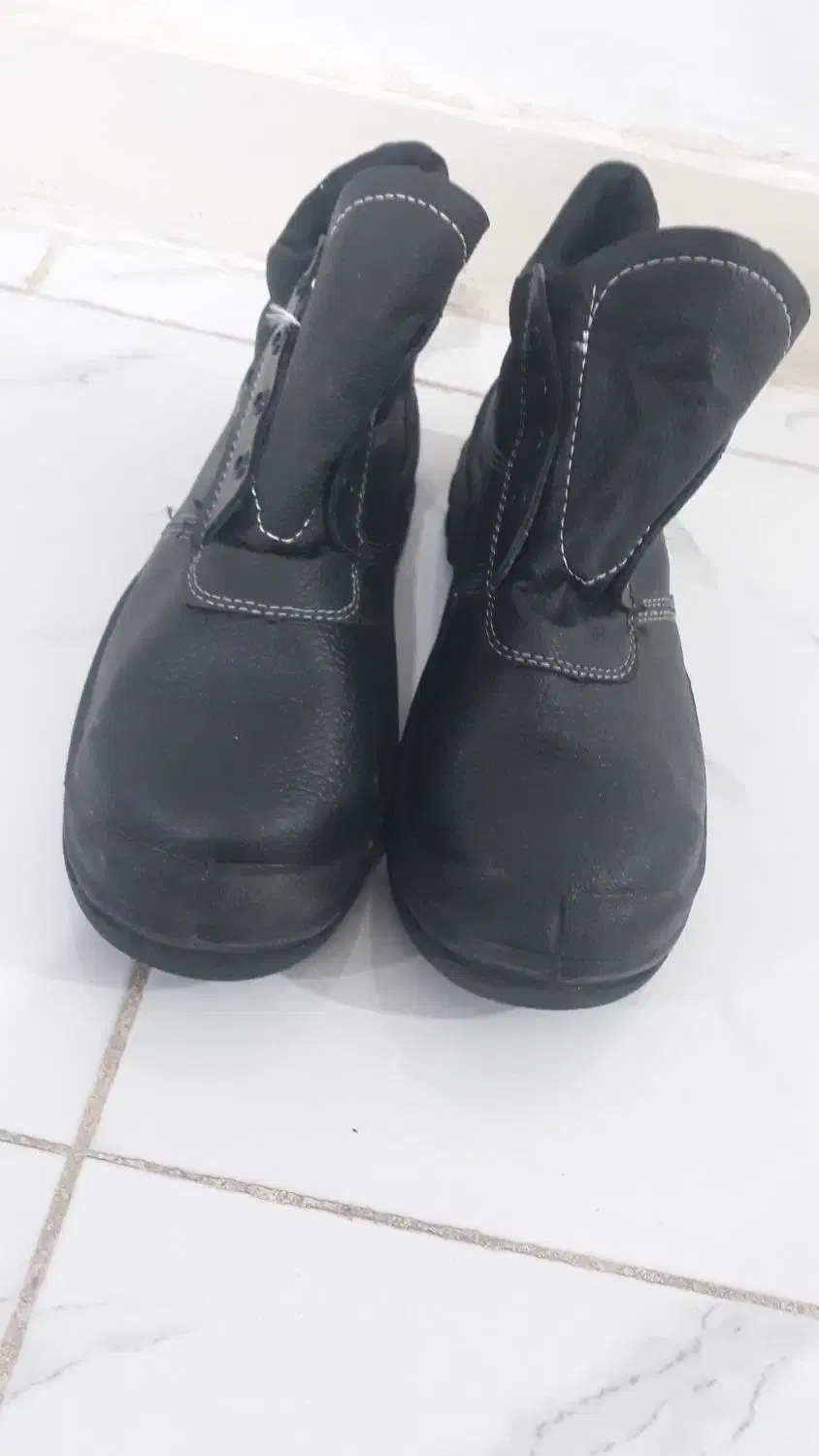 کفش ایمنی نوع شماره 44قیمت 500هزارتومان|کیف، کفش، کمربند|مسجد سلیمان, |دیوار