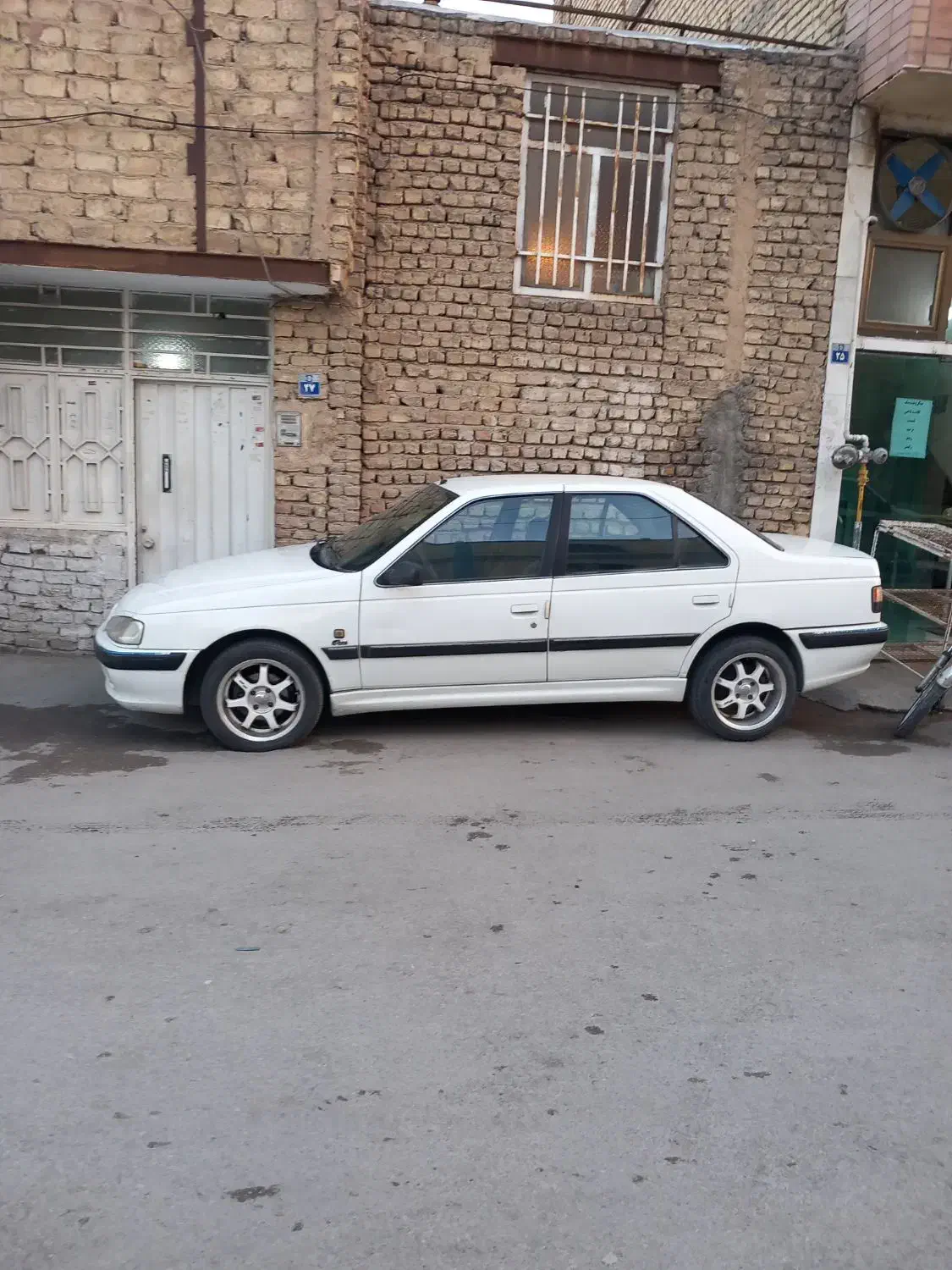 پژو پارس مدل ۸۷|خودرو سواری و وانت|اصفهان, باتون|دیوار