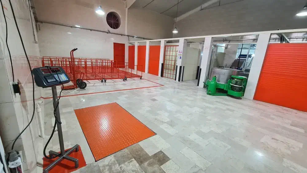 فروش کارخانه مجهز صنایع غذایی پیاز داغ شهرک صنعتی|فروش دفتر صنعتی، کشاورزی، تجاری|شریفآباد, |دیوار