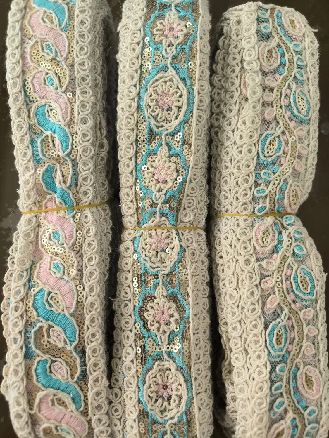 وسایل خیاطی|لوازم خیاطی و بافتنی|رشت, معلم|دیوار