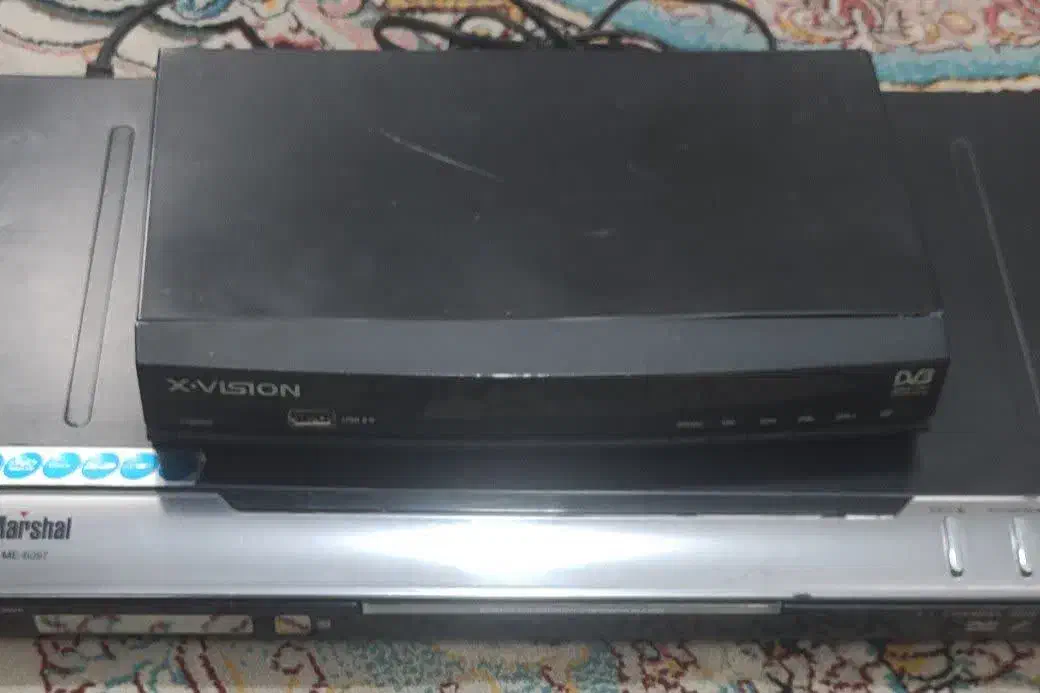 یک دستگاه  DVDوی دستگاه گیرنده شبکه های استانی|صوتی و تصویری|مشهد, کاظم آباد پنجشنبه|دیوار