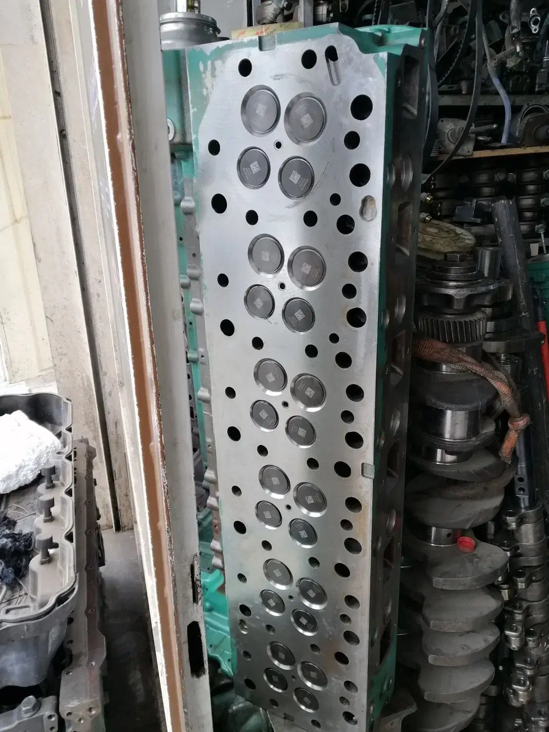 قطعات یدکی اورجینال و اوراقی کامیونهای ولوو و رنو|قطعات یدکی و لوازم جانبی|اصفهان, شهرک صنعتی امیرکبیر (شاپور جدید)|دیوار