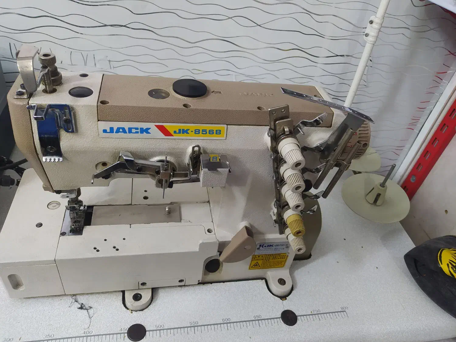 وسایل خیاطی به درد هر عزیزی خورد هستم خدمتش|چرخ خیاطی و ریسندگی|نهاوند, |دیوار