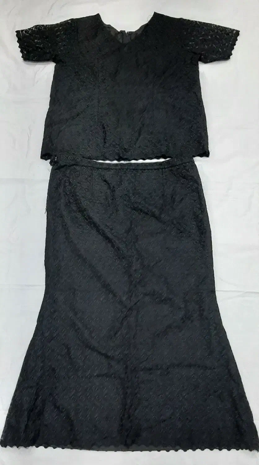 لباس مجلسی|لباس|فومن, |دیوار