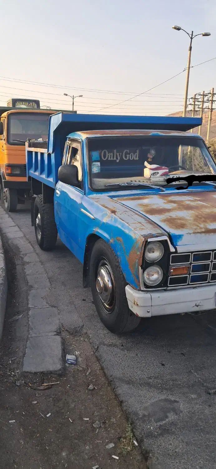 نیسان کمپرسی مدل۸۳تمام فابریک|خودرو سواری و وانت|شیراز, شهرک ترکان|دیوار