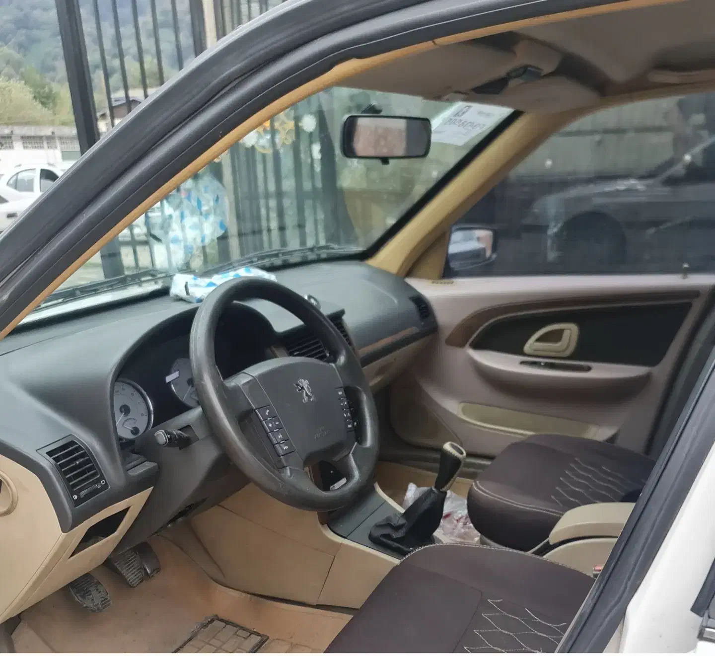 پژو پارس مدل ۹۳|خودرو سواری و وانت|رشت, گیل|دیوار