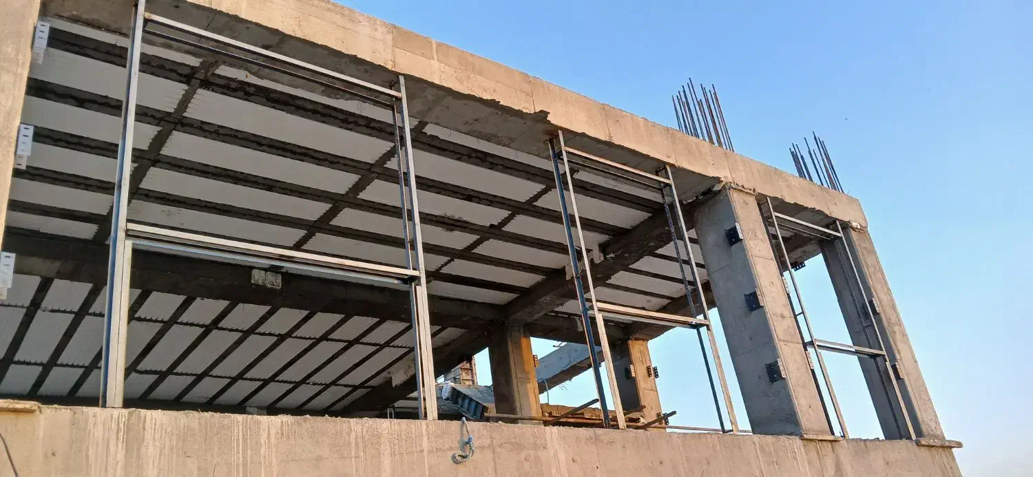 فروش و نصب والپست. جوشکاری نبشی کشی. اسکلت فلزی|خدمات پیشه و مهارت|ملایر, |دیوار