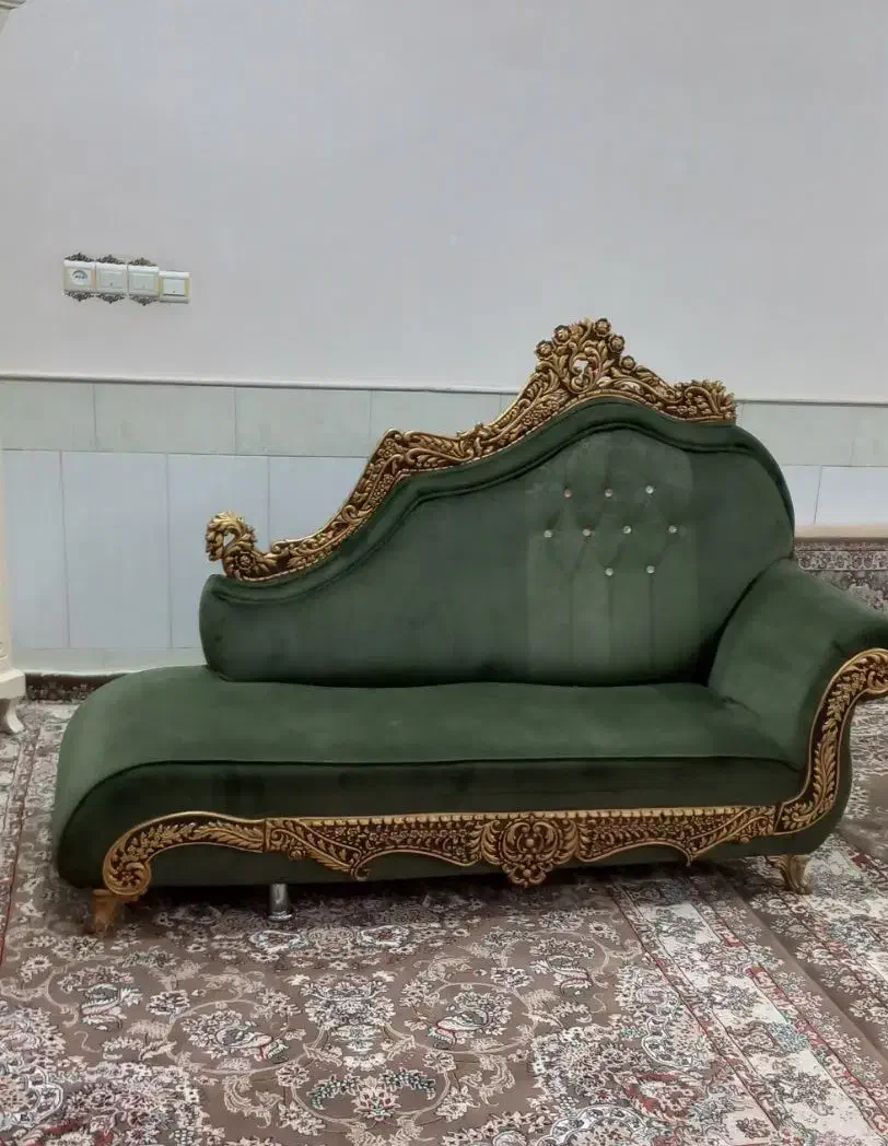 مبل هفت نفره با میز عسلی چوپ|مبلمان خانگی و میز عسلی|قم, شهر قائم|دیوار