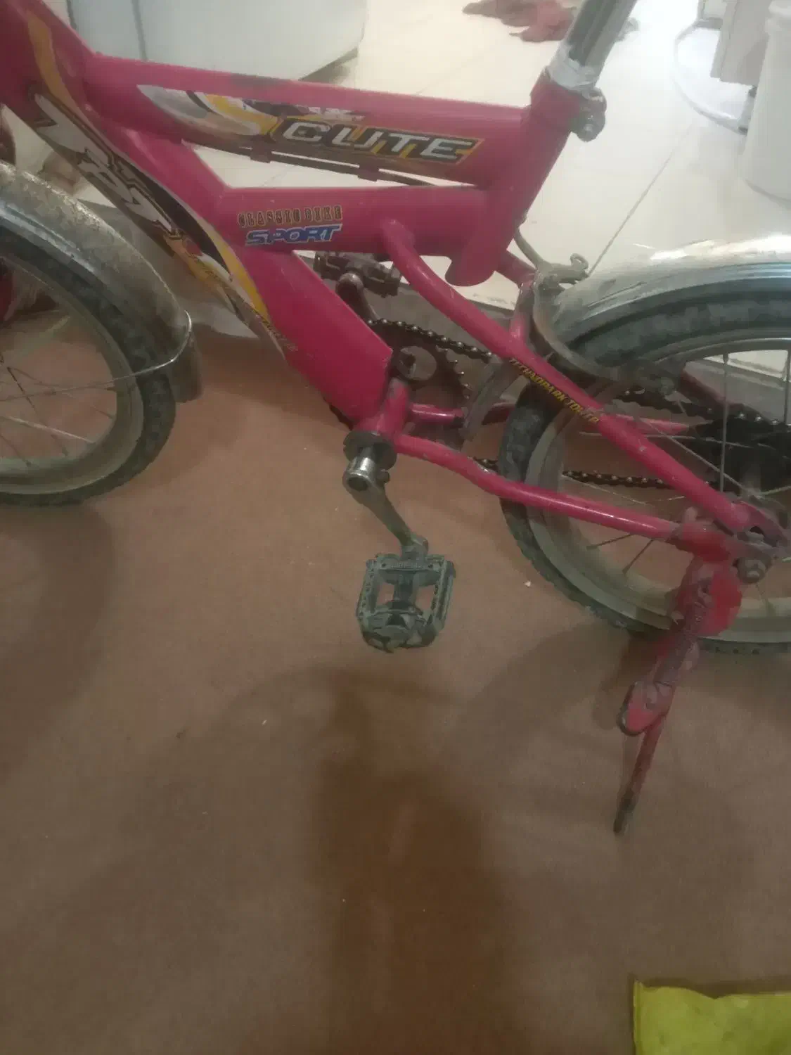 دوچرخه|دوچرخه، اسکیت، اسکوتر|پرند, فاز ۴|دیوار