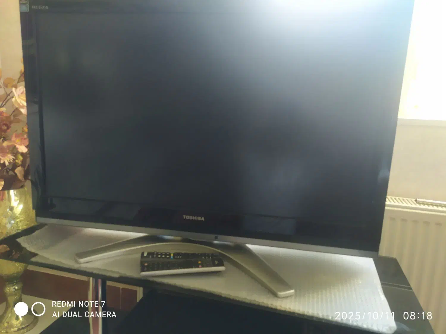 تلویزیون  42C3500T  LCD توشیبا ۴۲ومیز tvسکوریت ترک|تلویزیون و پروژکتور|ملایر, |دیوار