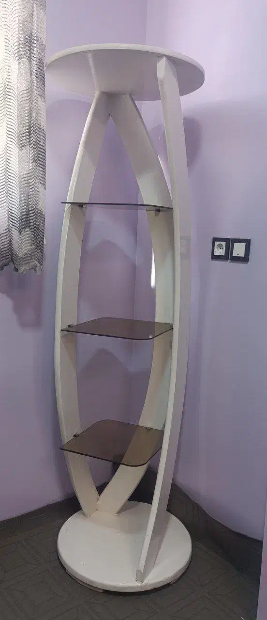 ویترین سالم و تمیز|کتابخانه، شلف، قفسه‌های دیواری|لنجان, |دیوار