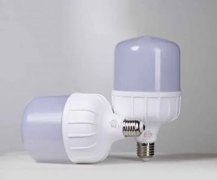 تعمیر تمامی وسایل برقی که به ما روشنایی میدهد|خدمات پیشه و مهارت|یاسوج, |دیوار