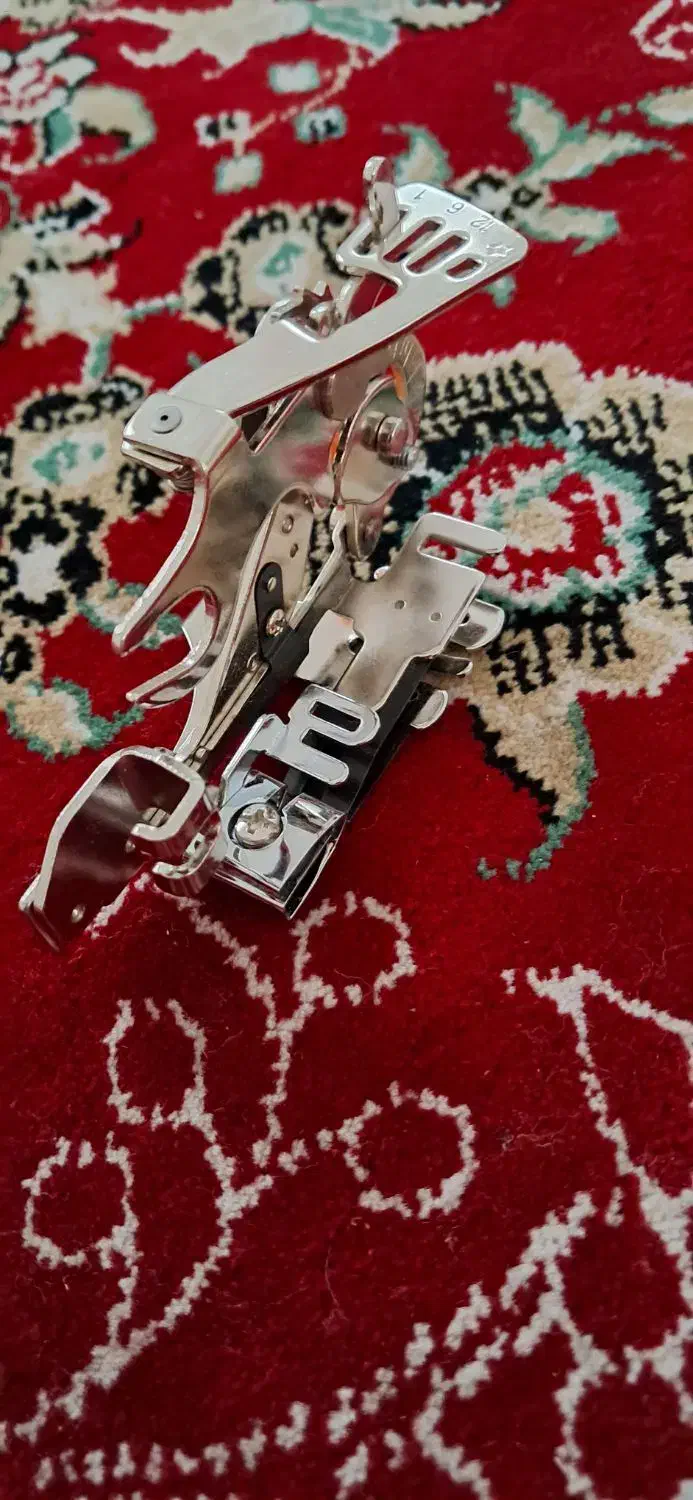 پایه چین پلیسه و چین سوزنی چرخ گلدوزی و قدیمی|چرخ خیاطی و ریسندگی|جیرفت, |دیوار