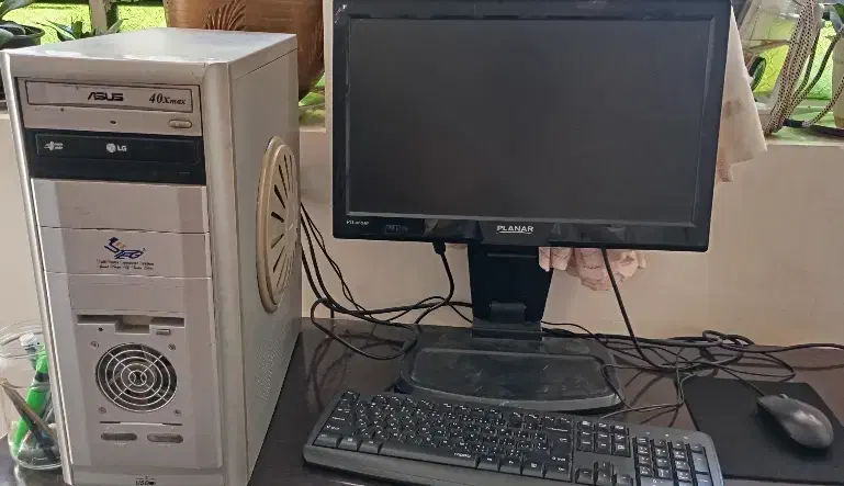 کامپیوتر پلانار|رایانه رومیزی|الشتر, |دیوار