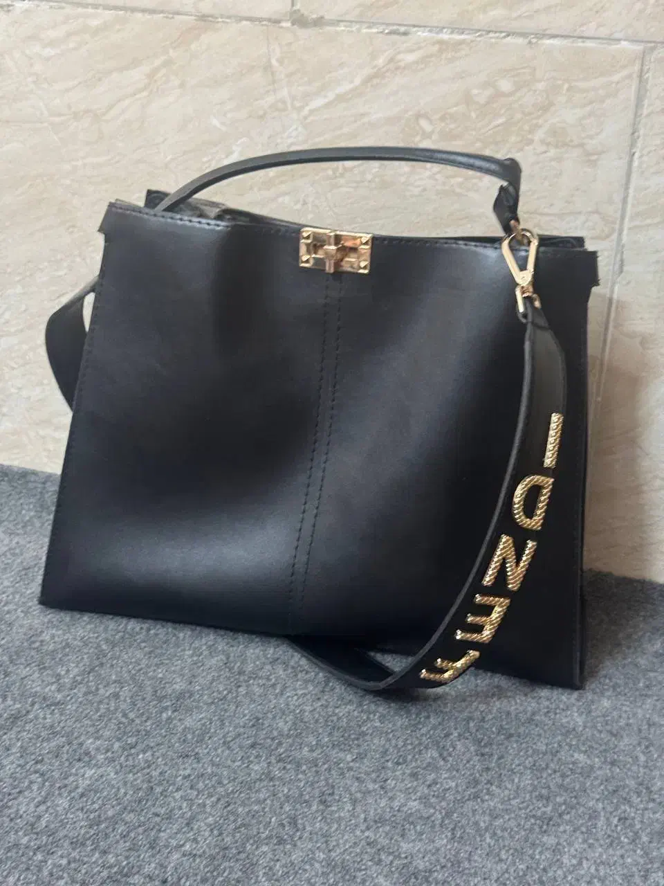 کیف فندی نو|کیف، کفش، کمربند|قدس, شهر‌قدس|دیوار