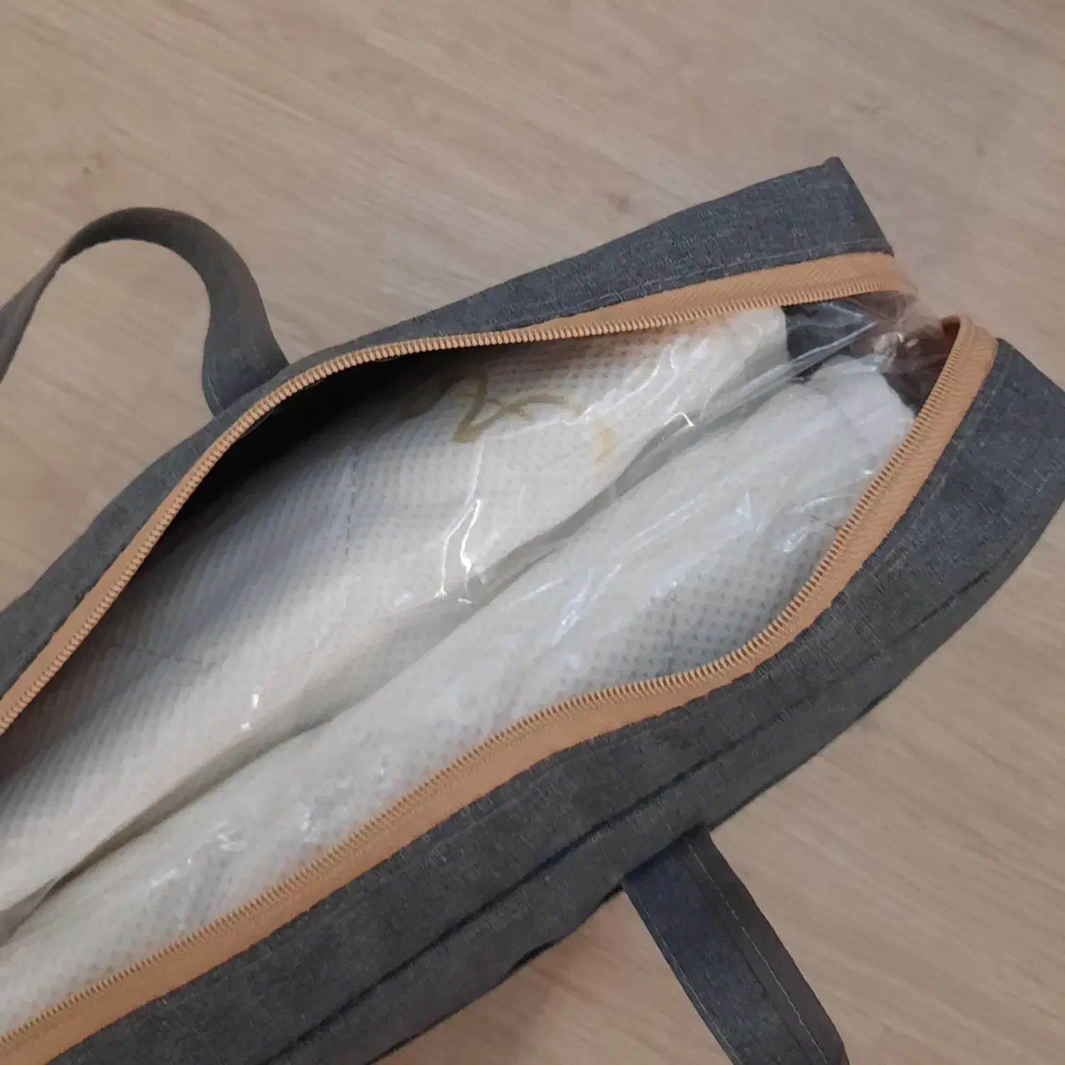 محافظ تشک ضدآب پددار بسیار باکیفیت|سرویس روتختی|اصفهان, شهرستان|دیوار