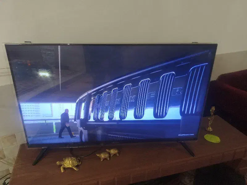 تلویزیون ال ای دی سالم وبدون هیچ ایرادی|تلویزیون و پروژکتور|بروجرد, |دیوار