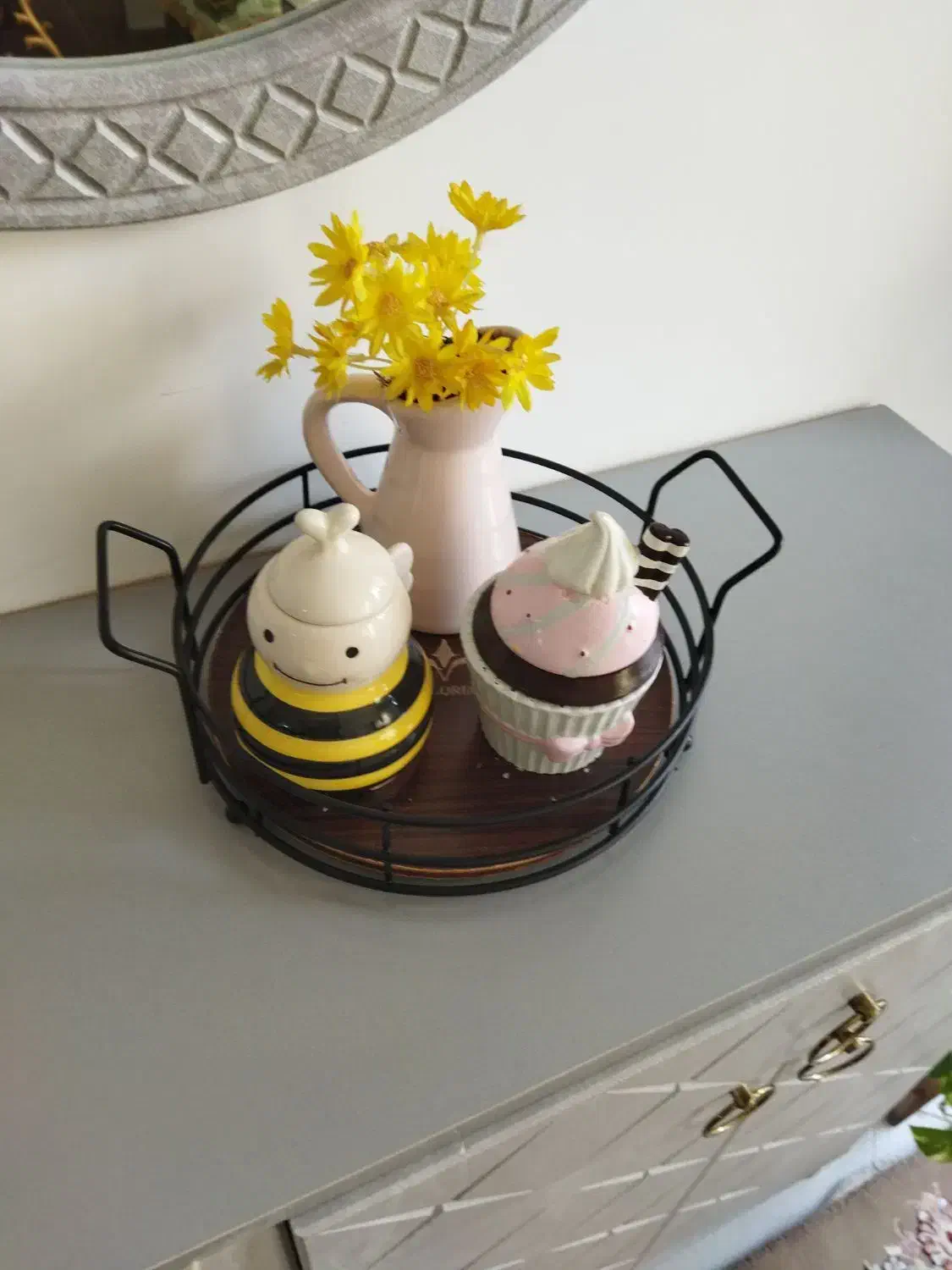 استند گرد|آبچکان و نظمدهنده ظروف|نیشابور, گنبد سبز|دیوار