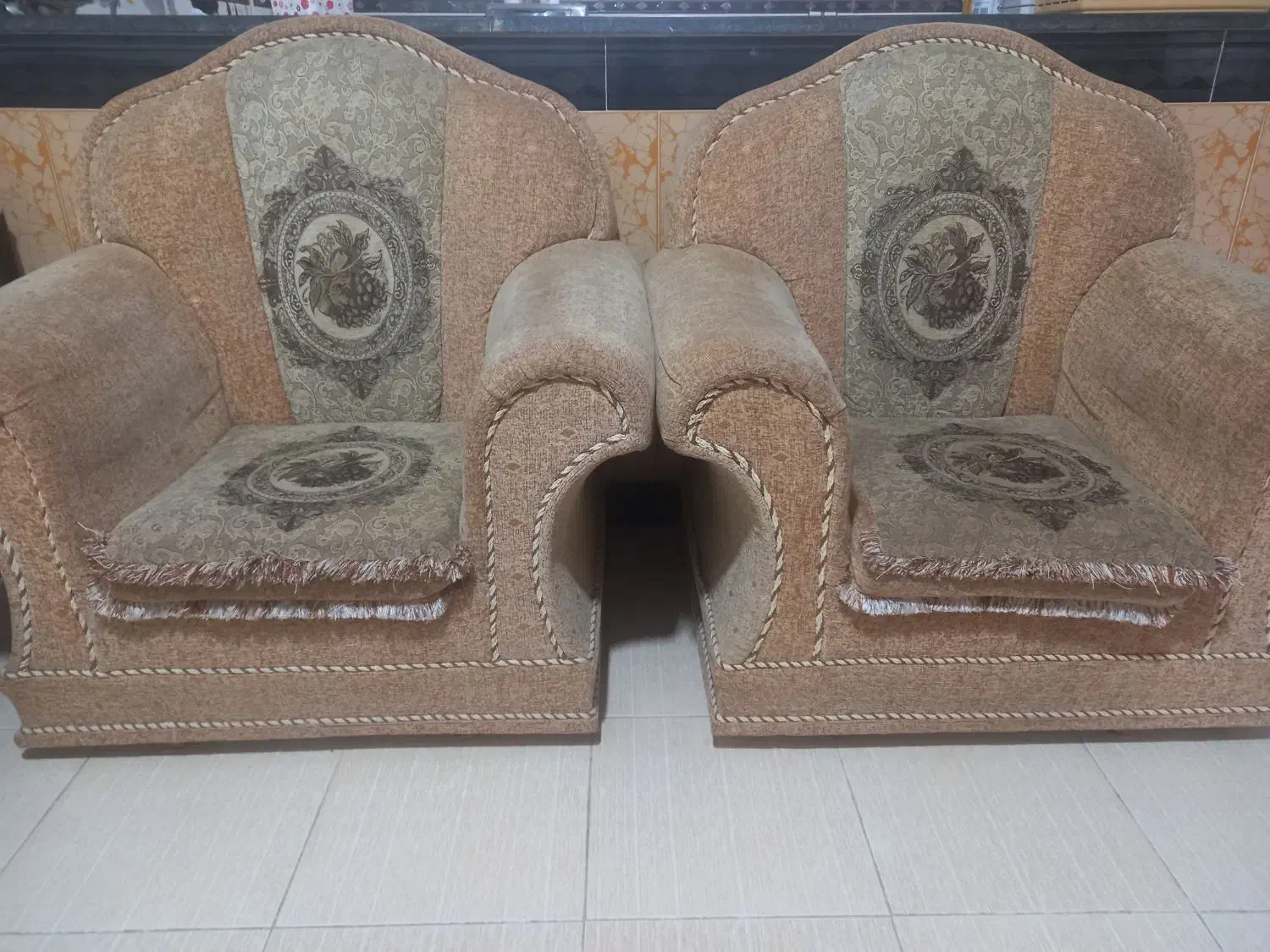 مبلمان|مبلمان خانگی و میز عسلی|کوهدشت, |دیوار