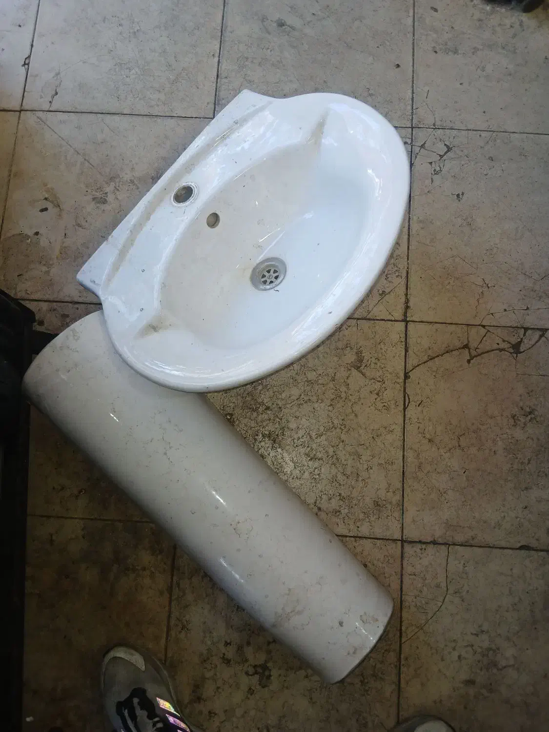 روشویی سرامیکی|لوازم سرویس بهداشتی|محلات, |دیوار