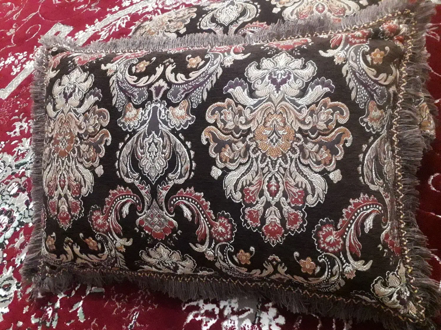 روبالشتی|رختخواب، بالش، پتو|خرم‌آباد, |دیوار