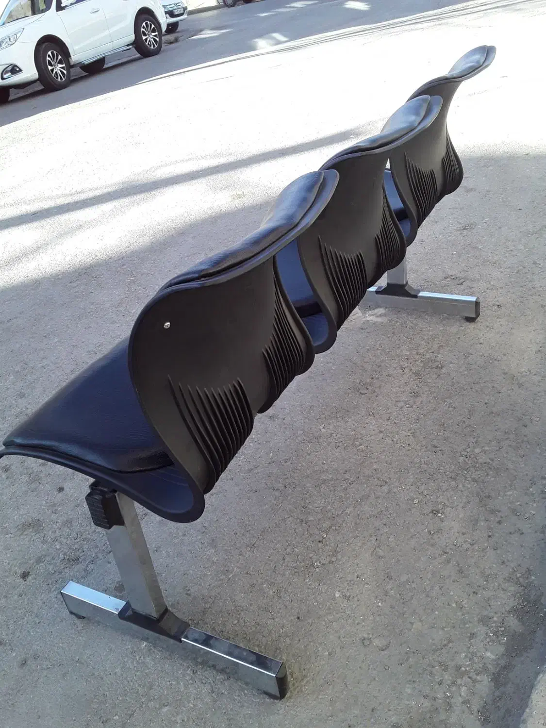 صندلی انتظار چسبیده ۳تایی ۲عدد در حد نو|صندلی و نیمکت|اردبیل, |دیوار