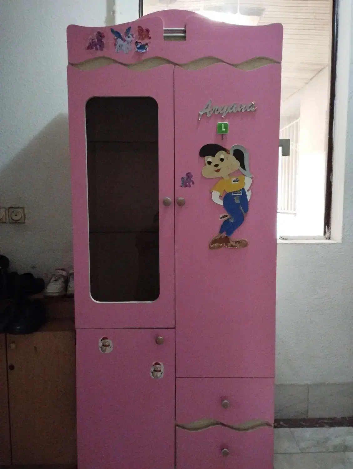 کمد بچه|اسباب و اثاث بچه|رشت, گلسار|دیوار