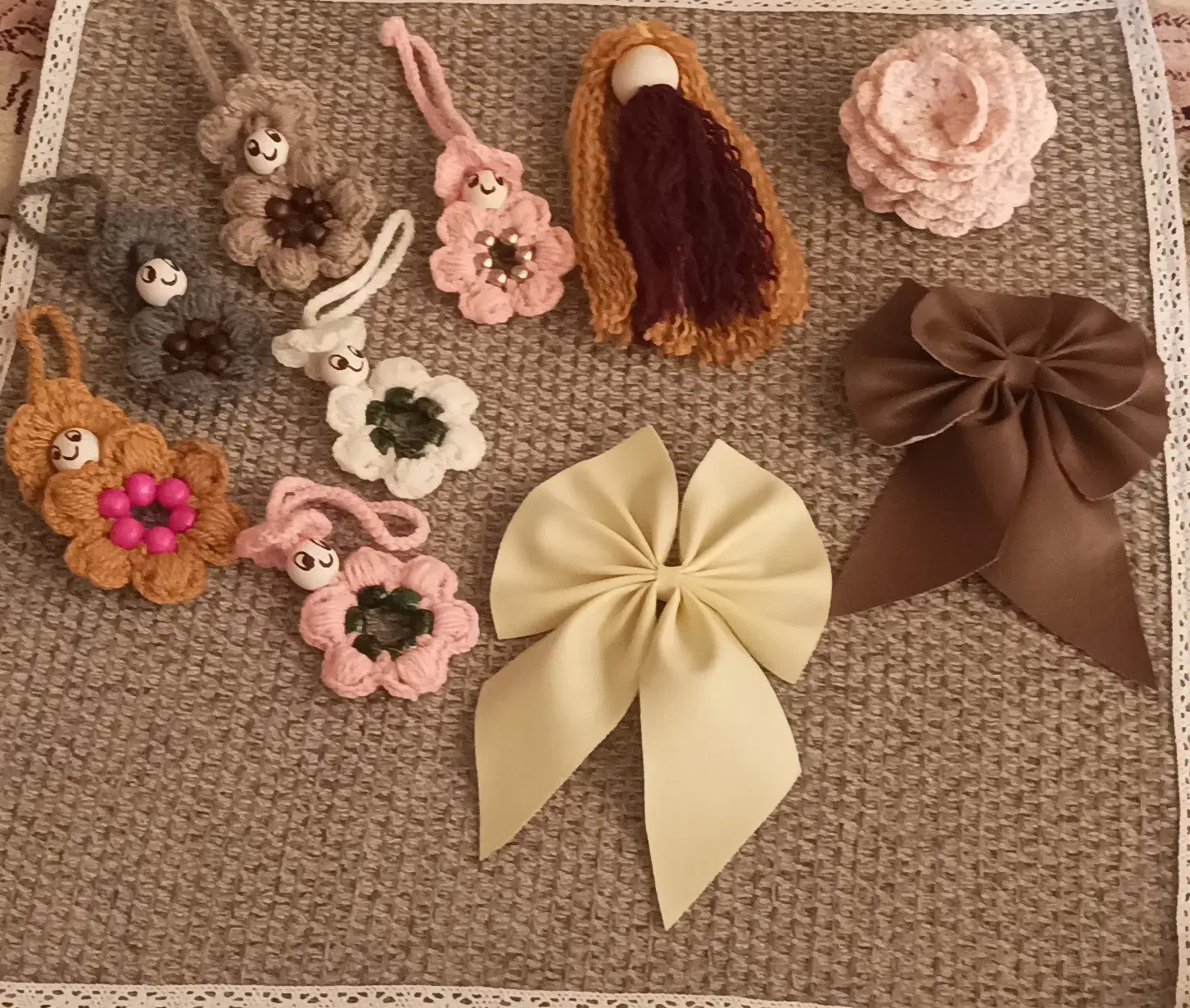 آویز کیف و کش های طرح پاپیون با انواع رنگ بندی|صنایع دستی و سایر لوازم تزئینی|آبیک, |دیوار