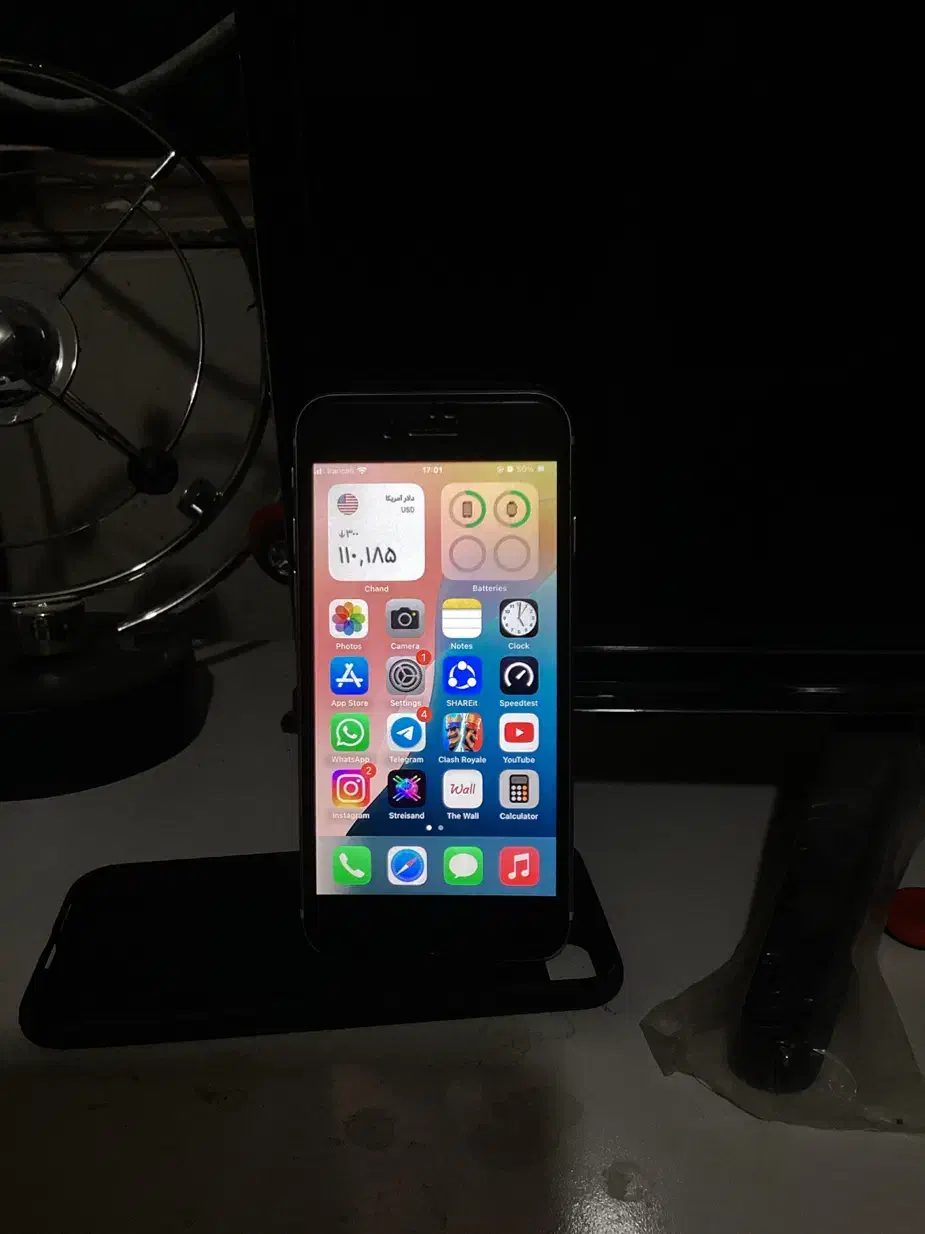 ایفون se 2020 128گیگ|موبایل|کاشان, بازار کاشان|دیوار