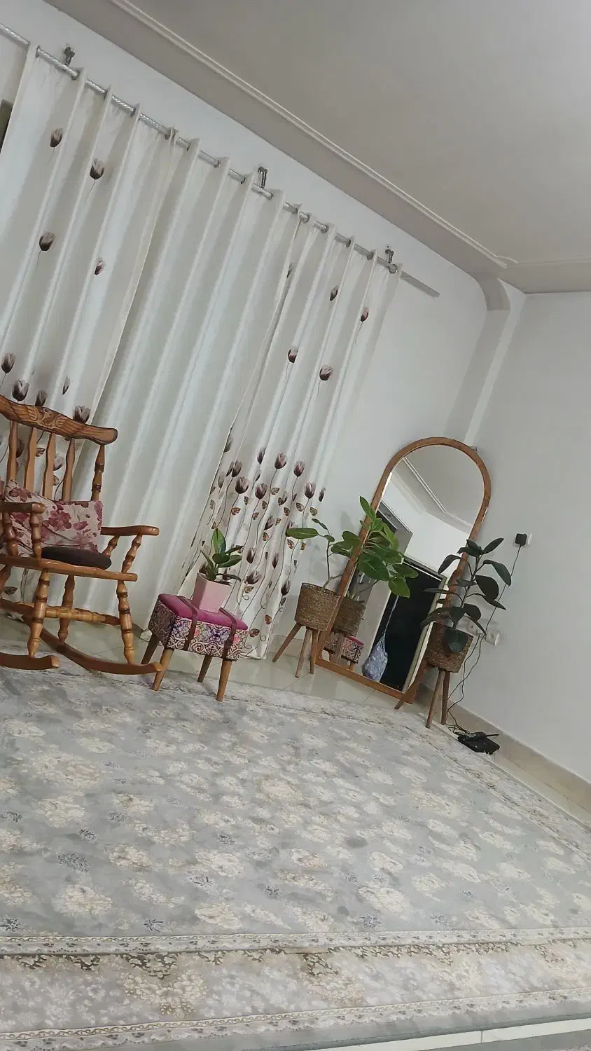 فرش ۷۰۰ شانه فیلی|فرش|ورامین, شهرک ولیعصر|دیوار